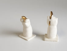 Load image into Gallery viewer, Baby bird with lustre