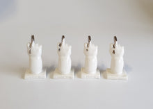 Load image into Gallery viewer, Baby bird with lustre